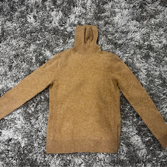 Saks fifth avenue cashmere sweater - Picture 2 of 4